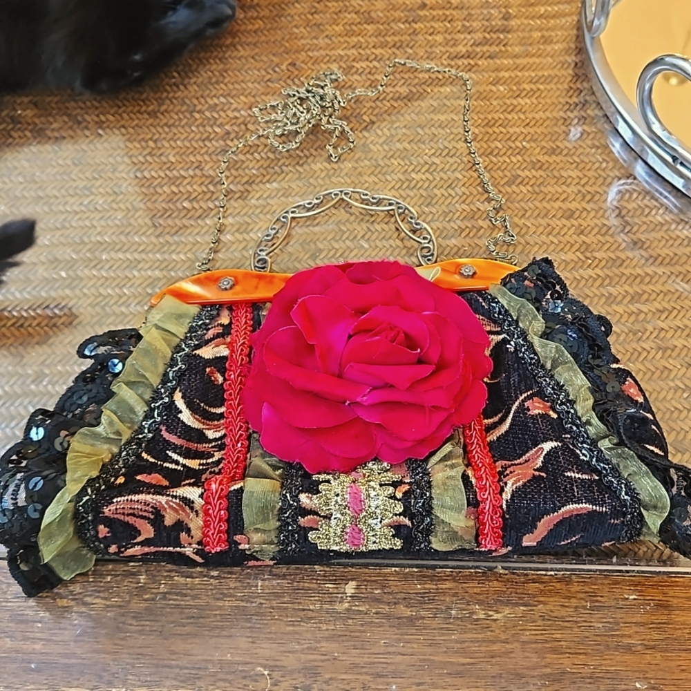 Attractive Purse!